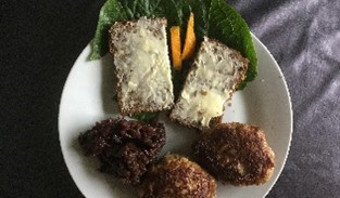 Smørrebrød Frikadeller med rødkål